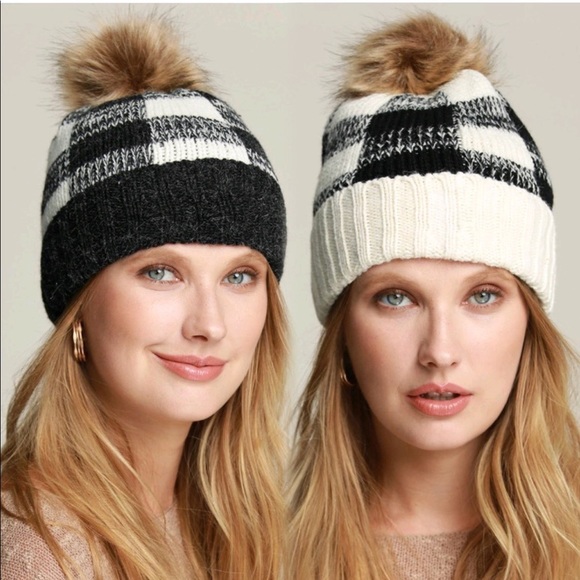 Buffalo Plaid Soft Faux Fur Lined Pom Pom Hat Black & White One Size - Picture 1 of 4